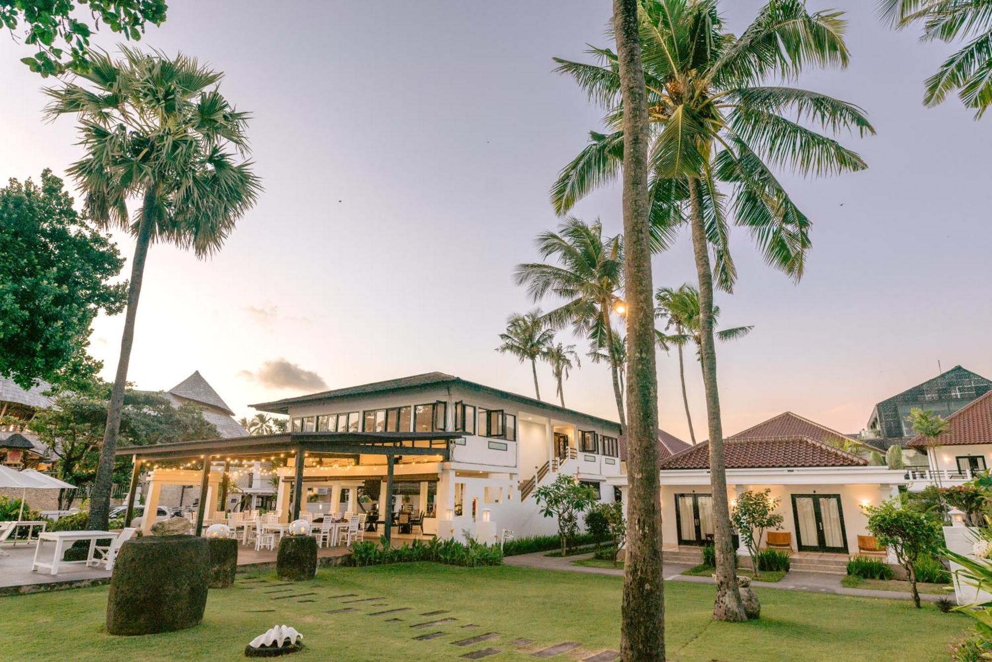 Legong Keraton Beach Hotel Canggu Exterior foto