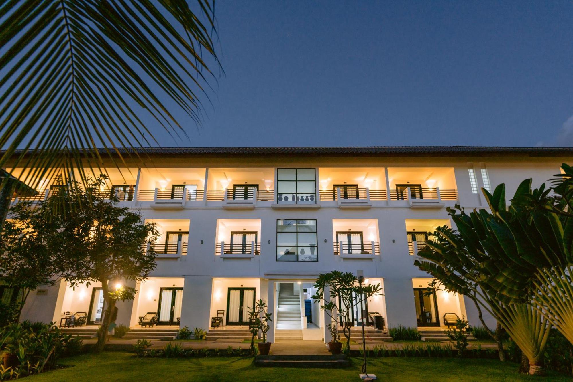 Legong Keraton Beach Hotel Canggu Exterior foto