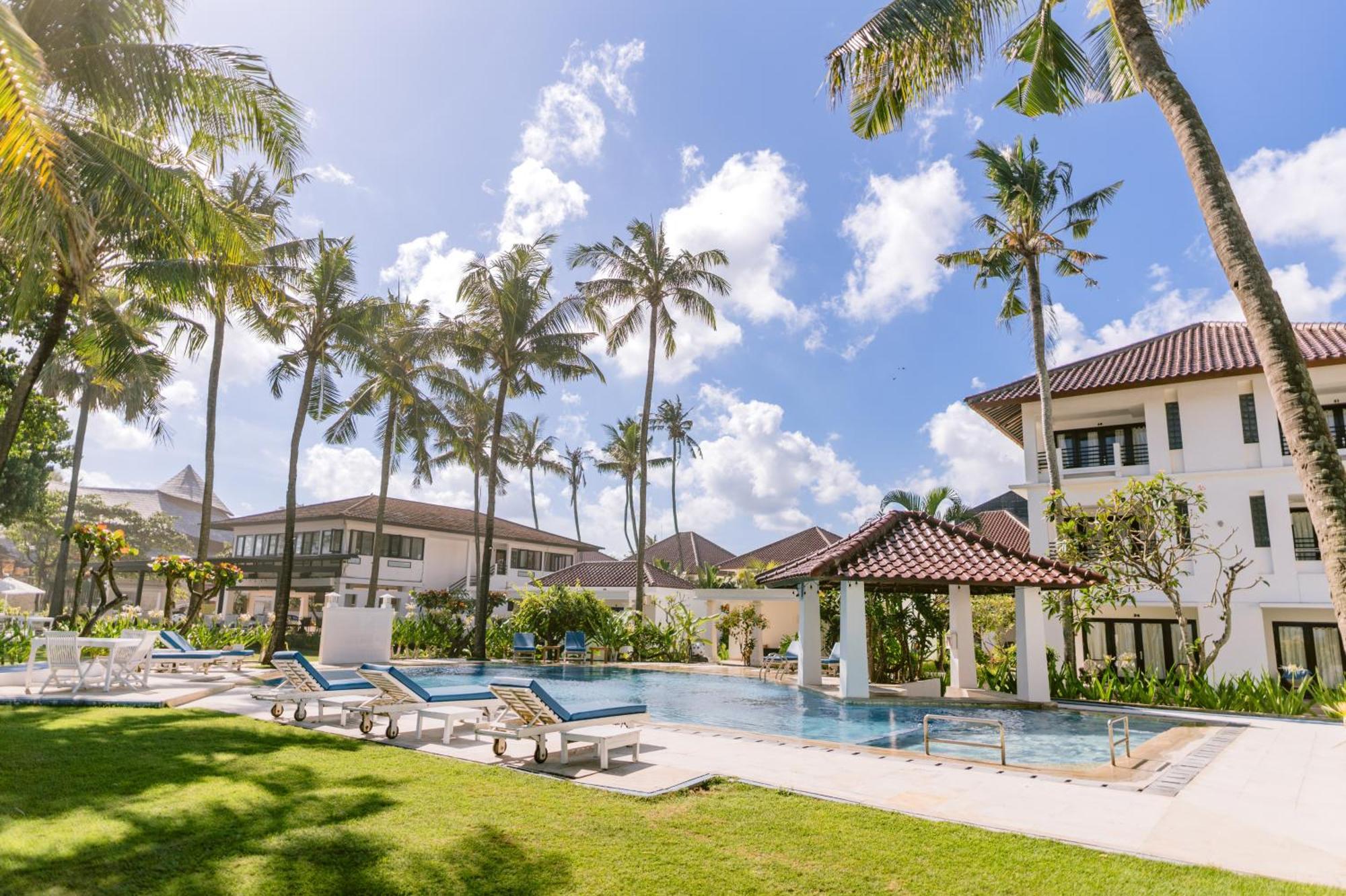 Legong Keraton Beach Hotel Canggu Exterior foto