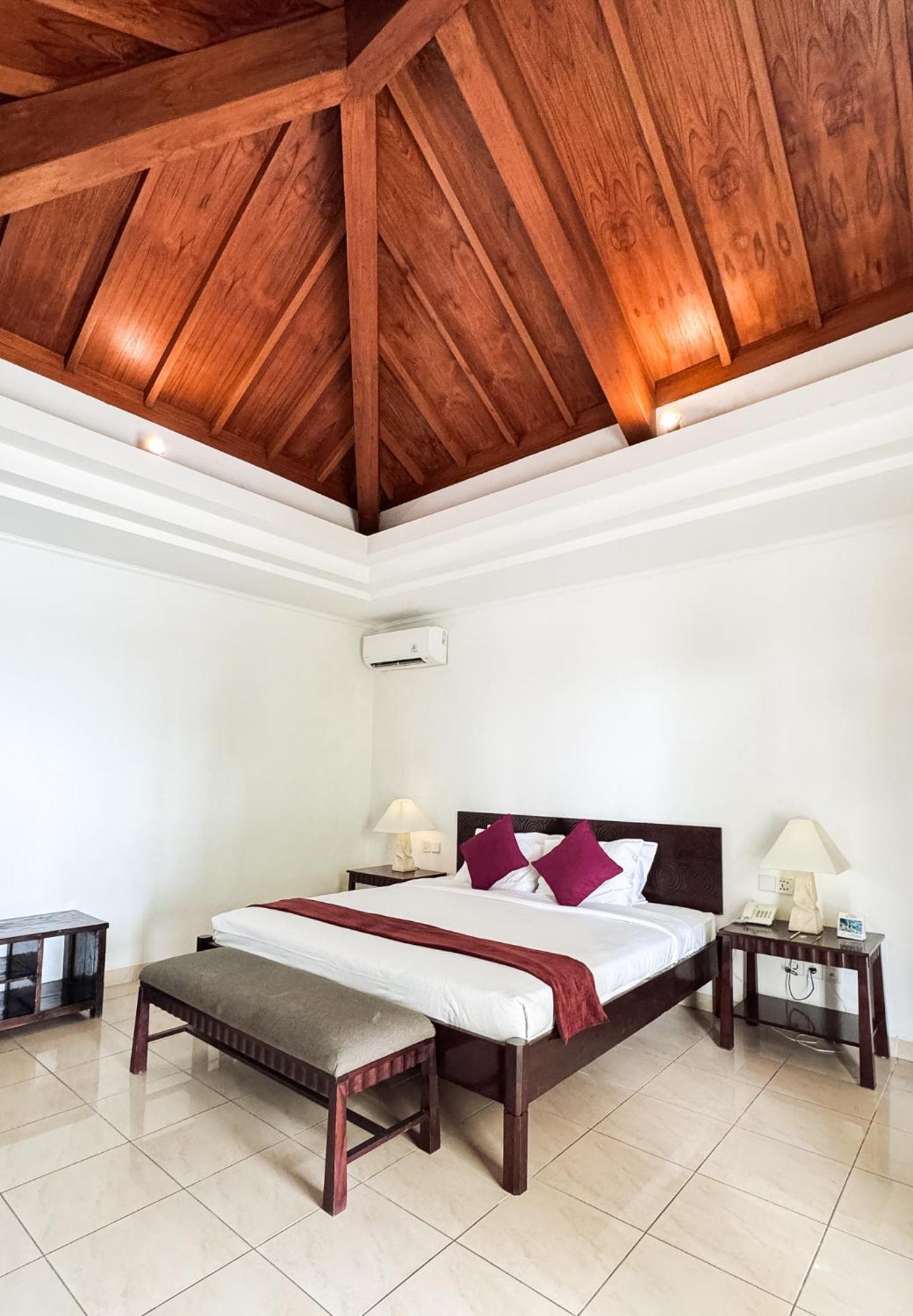 Legong Keraton Beach Hotel Canggu Exterior foto